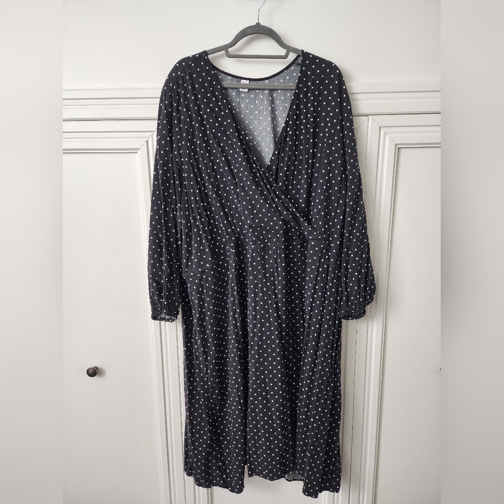 Old Navy V-Neck Polka Dot Long Sleeve Dress Black & White